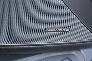 BMW M3 Touring xDrive Competition M CARBON SCHALENSITZE TARTUFO Sonderlackierung *FROZEN DEEP GREEN METALLIC*