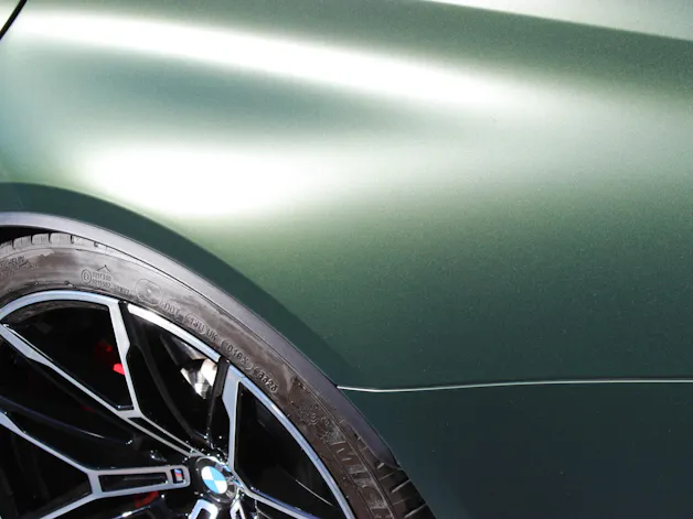 BMW M3 Touring xDrive Competition M CARBON SCHALENSITZE TARTUFO Sonderlackierung *FROZEN DEEP GREEN METALLIC*