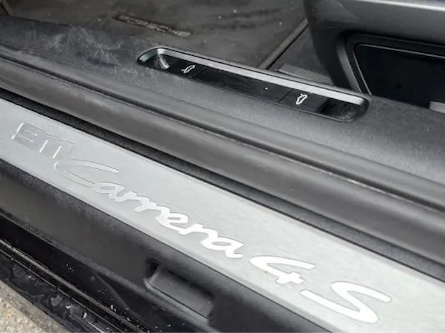 Porsche 911 Carrera 4S