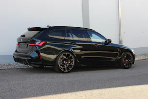 BMW M3 Touring xDrive Competition M CARBON EXTERIEURPAKET Sonderlackierung*DARK EMERALD GREEN METALLIC*