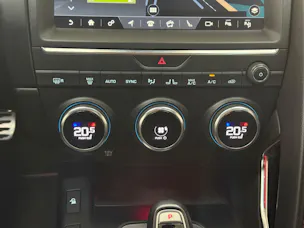 Jaguar E-Pace 2.0d D180 First Edition AWD Automatik