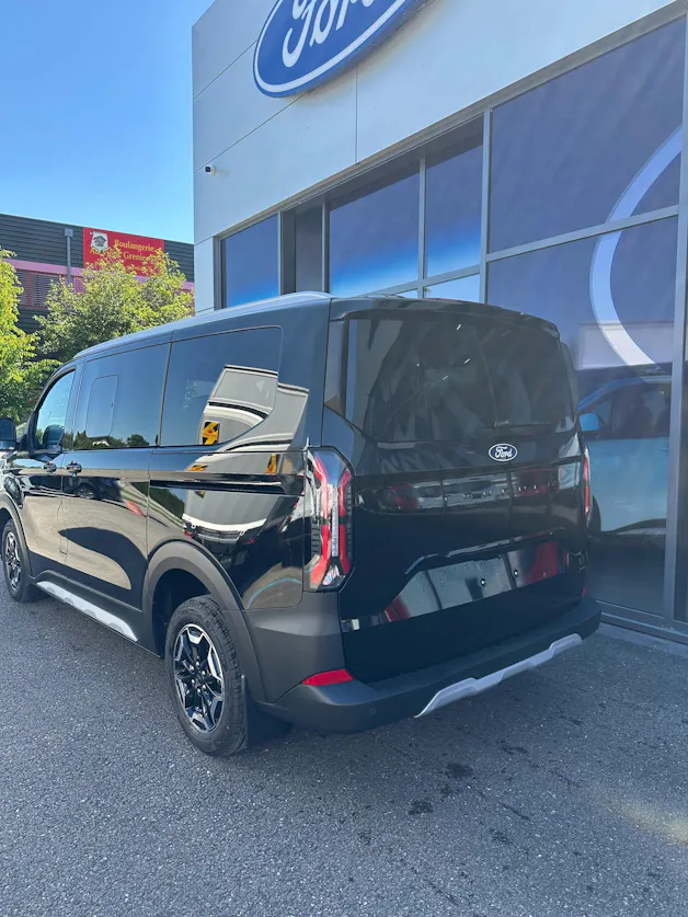 Ford Tourneo Custom 320 L1 2.0 EcoBl Active/170CV/Aut.4x4