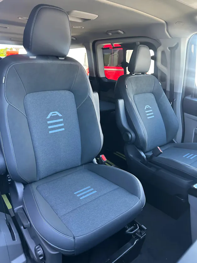 Ford Tourneo Custom 320 L1 2.0 EcoBl Active/170CV/Aut.4x4