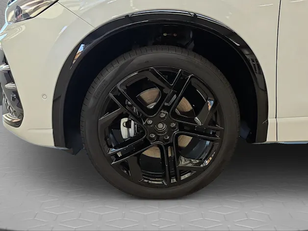 VW VW Tiguan R-Line