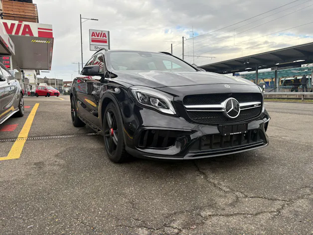 Mercedes-Benz GLA 45 AMG Yellow Night Edition 4Matic 7G-DCT