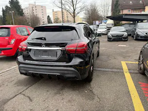 Mercedes-Benz GLA 45 AMG Yellow Night Edition 4Matic 7G-DCT