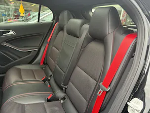 Mercedes-Benz GLA 45 AMG Yellow Night Edition 4Matic 7G-DCT