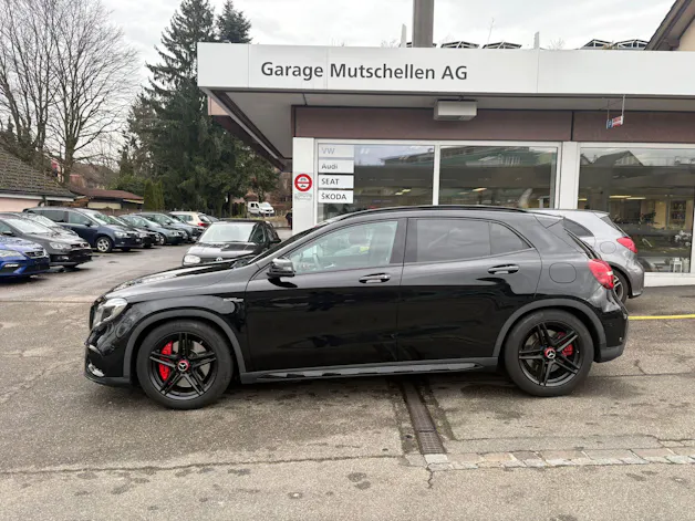 Mercedes-Benz GLA 45 AMG Yellow Night Edition 4Matic 7G-DCT