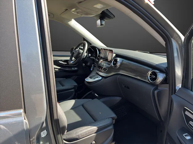 Mercedes-Benz V 300 d lang Avantgarde 4Matic 9G-Tronic