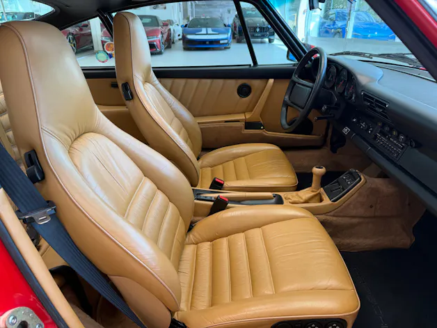 Porsche 911 Carrera 4