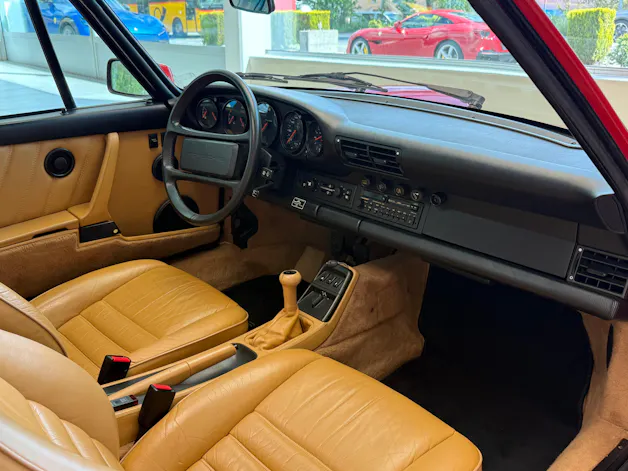 Porsche 911 Carrera 4
