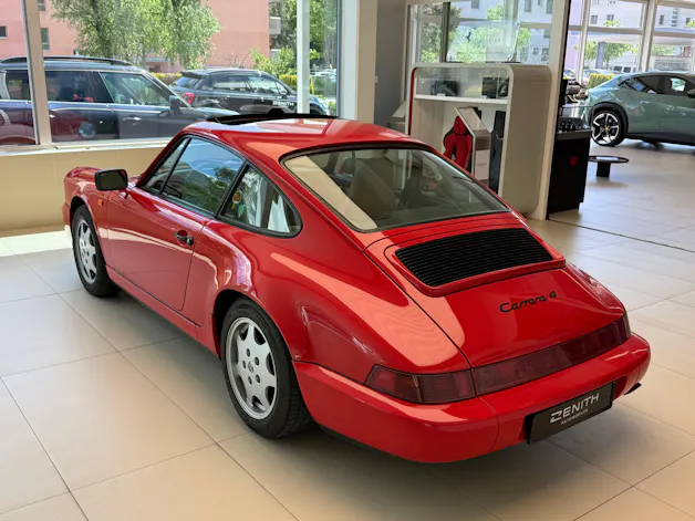 Porsche 911 Carrera 4