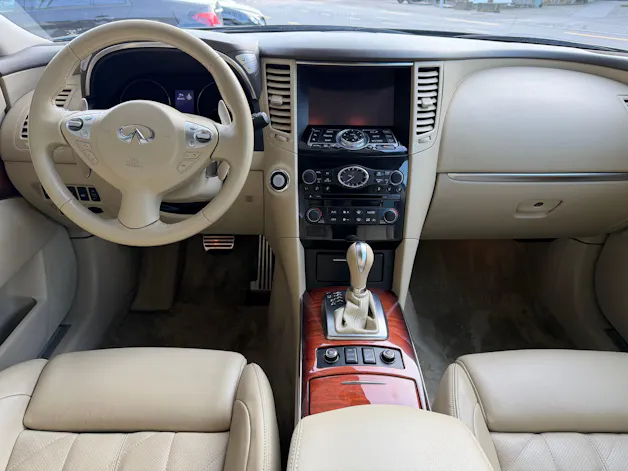 Infiniti QX70 3.7 S Premium AWD Automatic