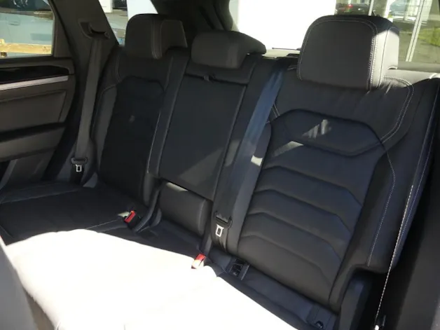VW Touareg 3.0 TSI R-Line Tiptronic