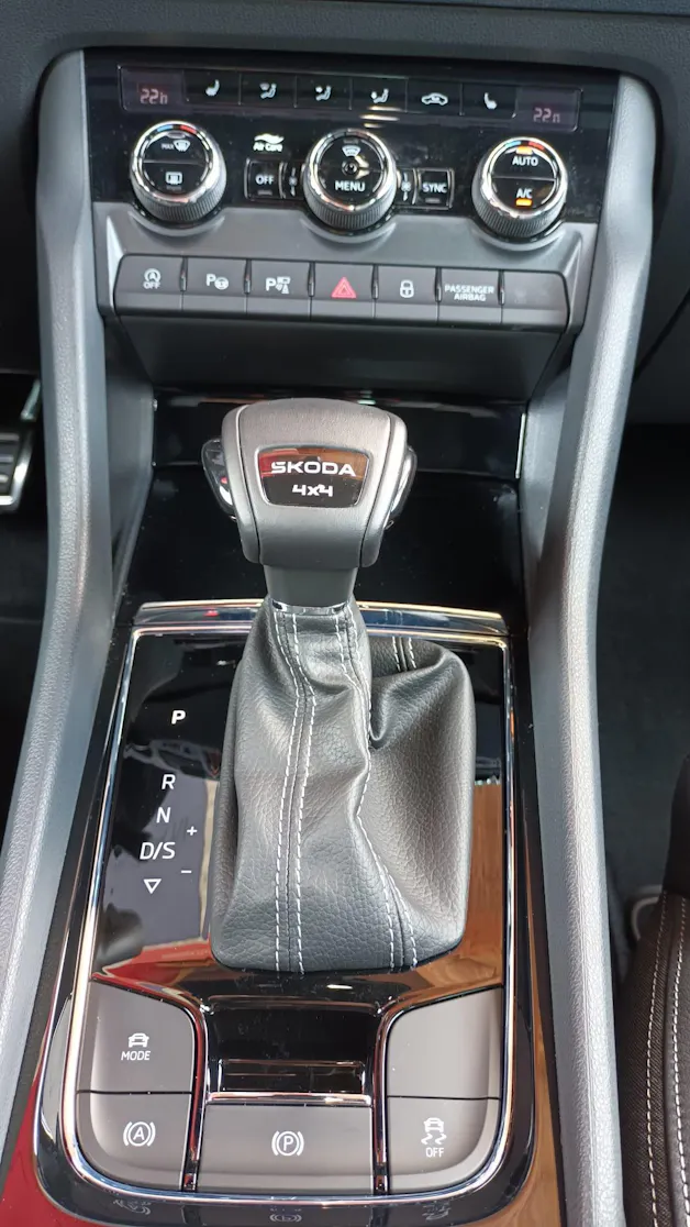 Škoda Karoq 2.0 TSI SportLine 4x4 DSG