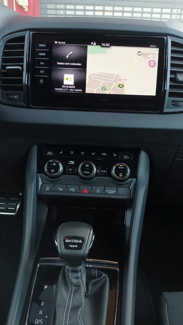 Škoda Karoq 2.0 TSI SportLine 4x4 DSG