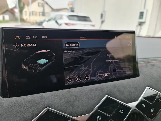 DS Automobiles 3 Crossback E-Tense Ligne Noire
