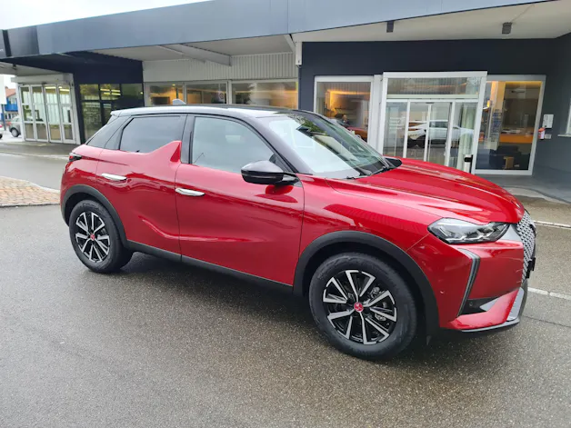 DS Automobiles 3 Crossback E-Tense Ligne Noire