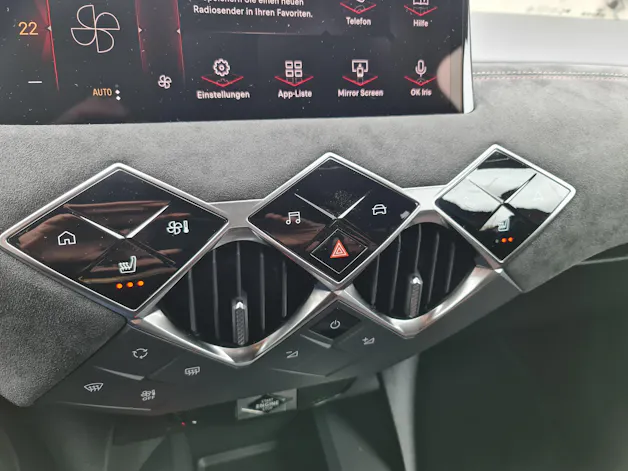 DS Automobiles 3 Crossback E-Tense Ligne Noire