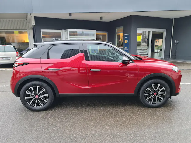 DS Automobiles 3 Crossback E-Tense Ligne Noire