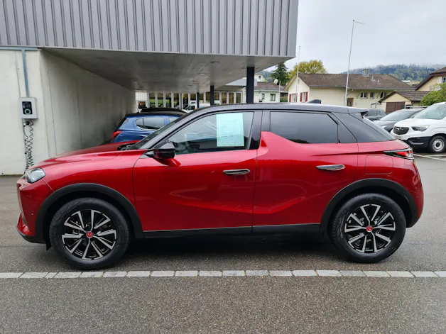 DS Automobiles 3 Crossback E-Tense Ligne Noire