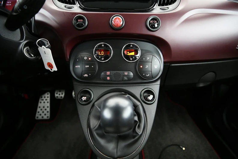 image du véhicule FIAT 500
