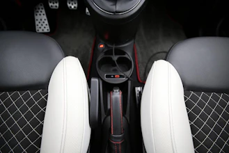 https://vehicle.imgix.net/4323616/6378d039-8914-4959-be23-3422ddebfcee.jpg