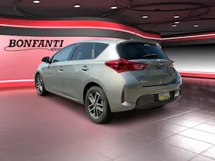 Toyota Auris 1.8 HSD Trend