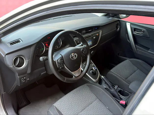 Toyota Auris 1.8 HSD Trend