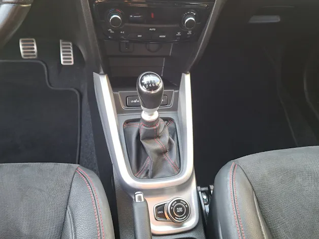 Suzuki Vitara 1.4 T Sergio Cellano Top 4x4