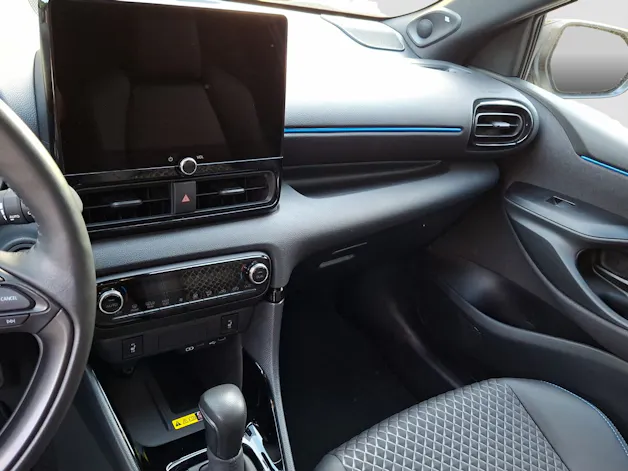 Toyota Yaris 1.5 VVT-i HSD Premiere Edition