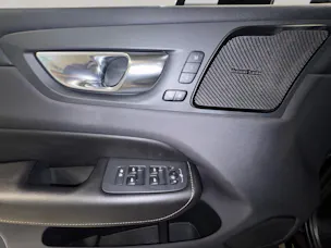 Volvo XC60 2.0 T8 TE R-Design eAWD