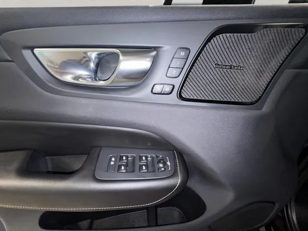 Volvo XC60 2.0 T8 TE R-Design eAWD