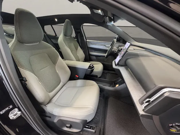 Volvo EX30 CC E60 Twin Performance AWD