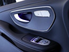 https://vehicle.imgix.net/4324025/85c6f3c6-3511-40d9-8f3f-fcbcc801c75d.JPG