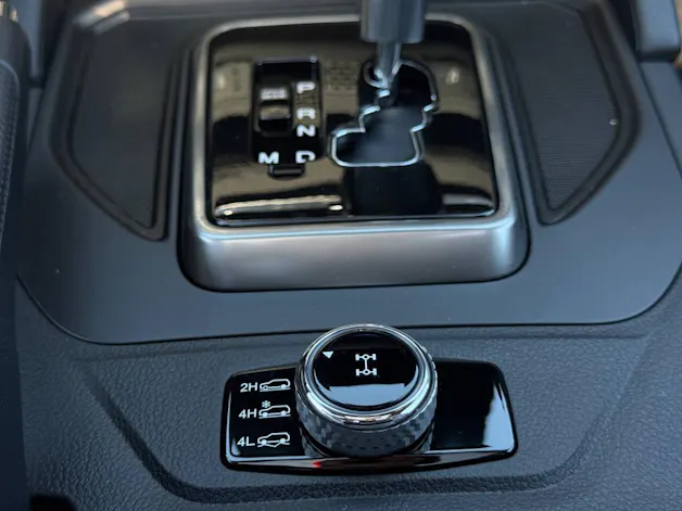 KGM Grand Musso 2.2 e-XDI Titanium 4WD, 202 ch