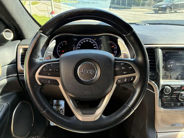 Jeep AHK / Panodach / DAB+ Radio / Frisch ab MFK