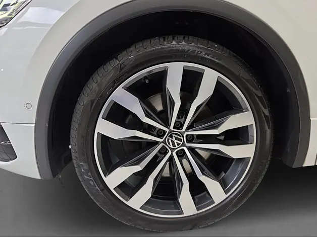 VW Tiguan 2.0 TDI SCR R-Line DSG (netto)