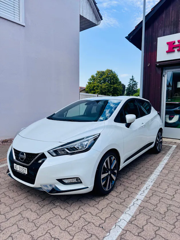 NISSAN Micra IG-T100 Xtronic Tekna AVM + LED