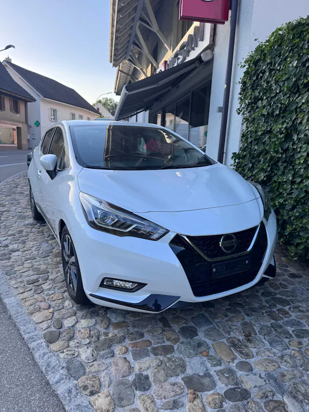 Nissan Micra IG-T100 Xtronic Tekna AVM + LED
