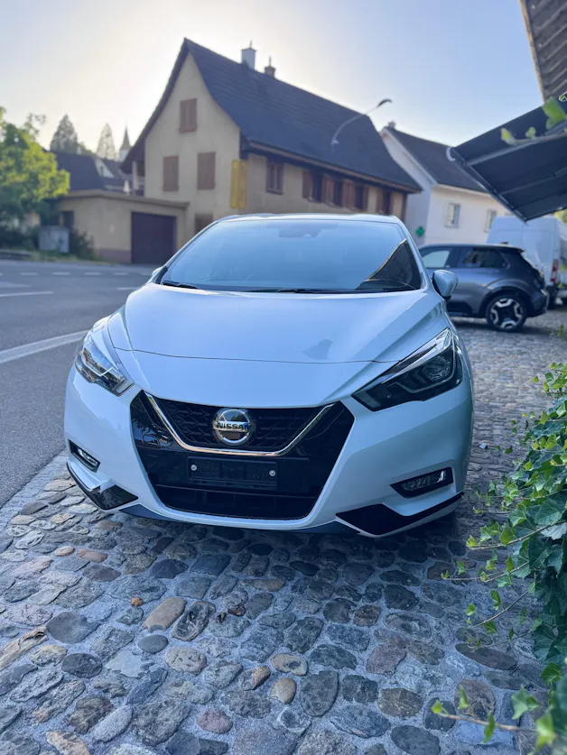 Nissan Micra IG-T100 Xtronic Tekna AVM + LED