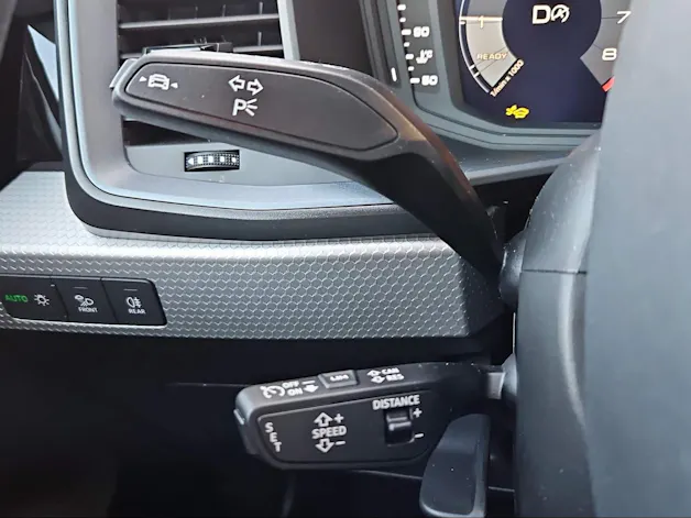 Audi A1 Sportback 30 TFSI S Line S-tronic Navarablau Metallic