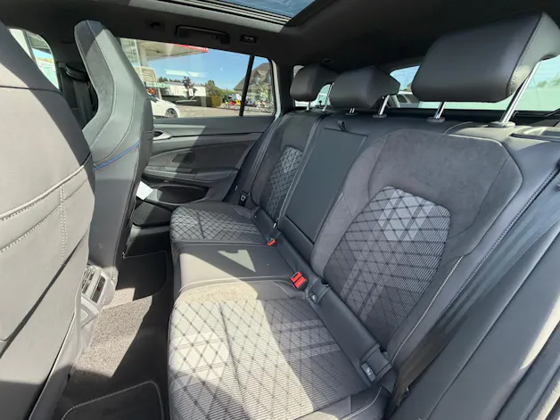 VW Golf Variant 2.0 TSI R-Line DSG 4 Motion