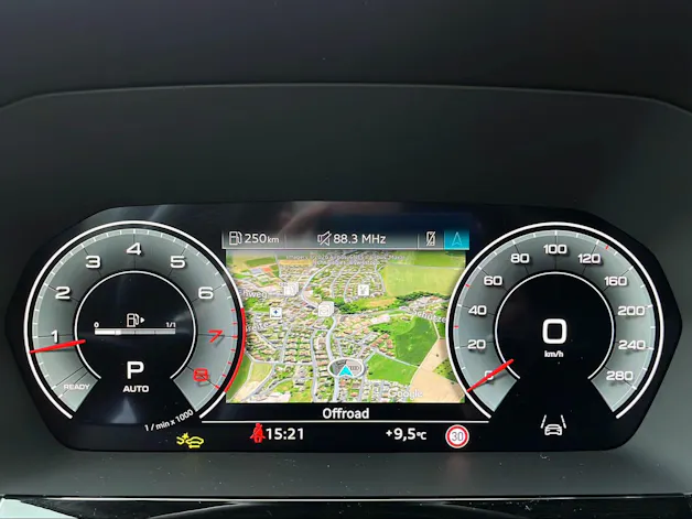 Audi A3 Sportback 35 TFSI S line Attraction S-tronic Daytonagrau Perleffekt