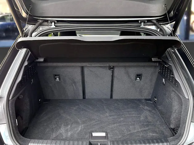Audi A3 Sportback 35 TFSI S line Attraction S-tronic Daytonagrau Perleffekt