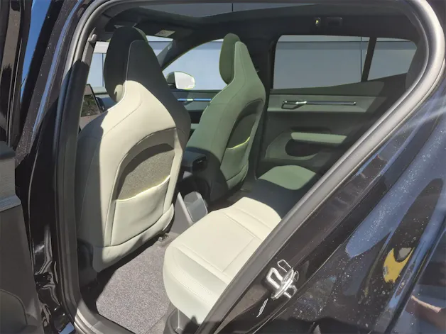 Volvo EX 30 CC E60 Twin Performance AWD