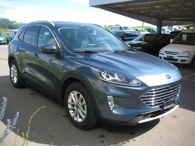 Ford Kuga 2.5 FHEV Titanium FWD