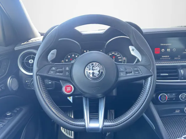 Alfa Romeo Stelvio 2.9 V6 Biturbo Q4 Quadrifoglio Sky