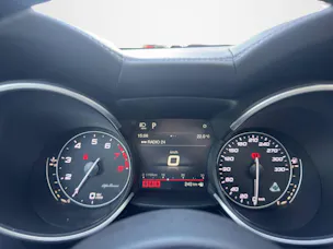 Alfa Romeo Stelvio 2.9 V6 Biturbo Q4 Quadrifoglio Sky