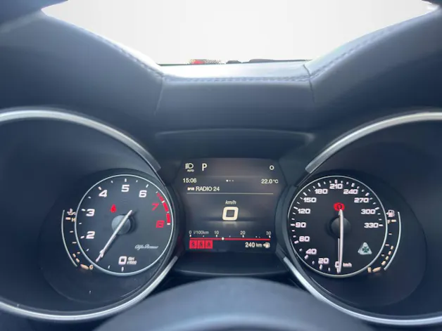 Alfa Romeo Stelvio 2.9 V6 Biturbo Q4 Quadrifoglio Sky